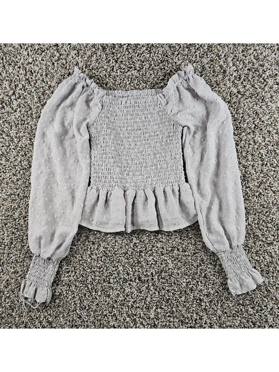 Chelsea & Violet Other - Chelsea & Violet Girls Sz S Long Sleeve Smocked Boho Top Gray Silver